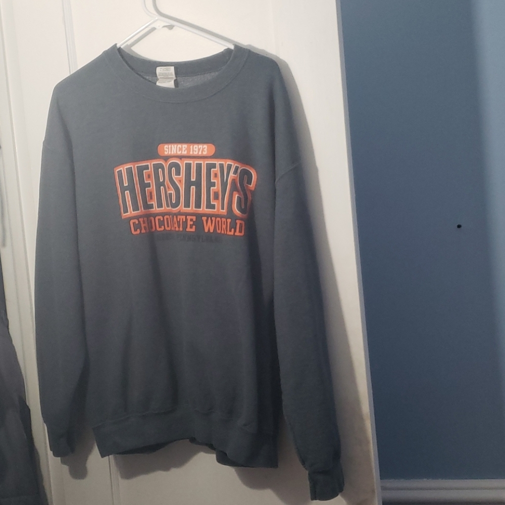 Heshey world Sweater